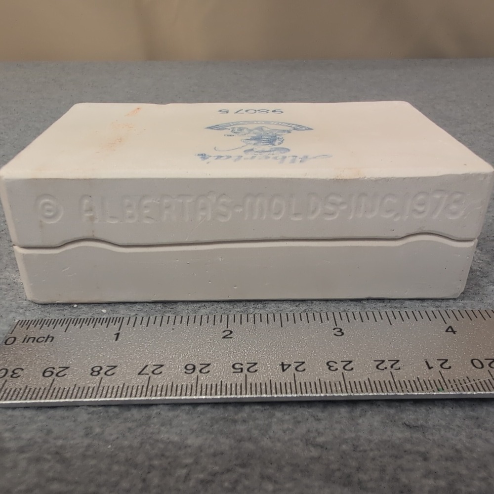Alberta's Molds‎ Inc 1978 Lantern Christmas Holly Ceramic Slip Casting Mold A121 - Picture 5 of 5